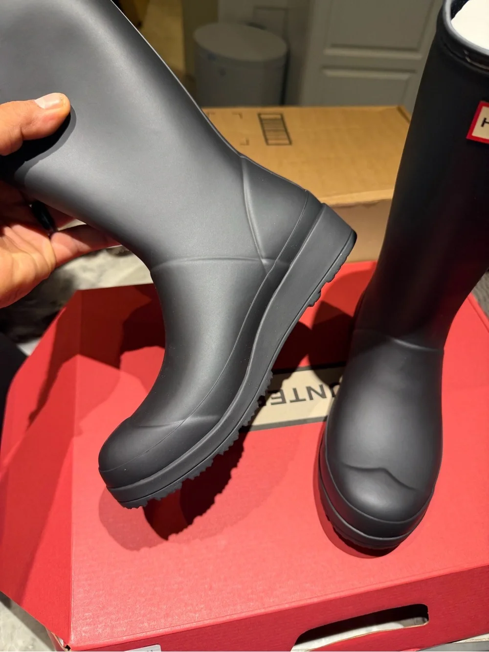 Hunter womens play tall Black Tall Rain Boots with Red-Trim Pull Tabs